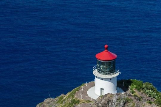 Makapu’u Lighthouse Trail and Shuttle Service