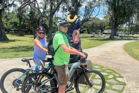 Manoa Falls-Electric Bike to Hike Experience Local meal included