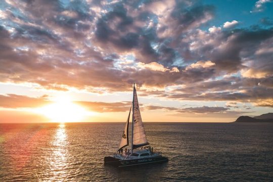 2-Hour Oahu Sunset Catamaran Sail