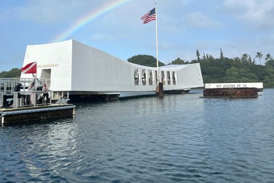 Private Limousine Tour of Pearl Harbor- The USS Arizona & Historic Honolulu
