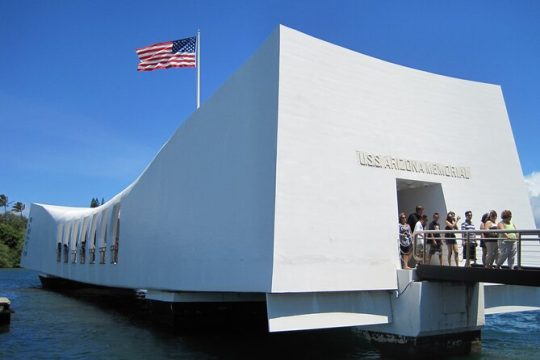 Roundtrip Shuttle from Waikiki-Pearl Harbor National Memorial